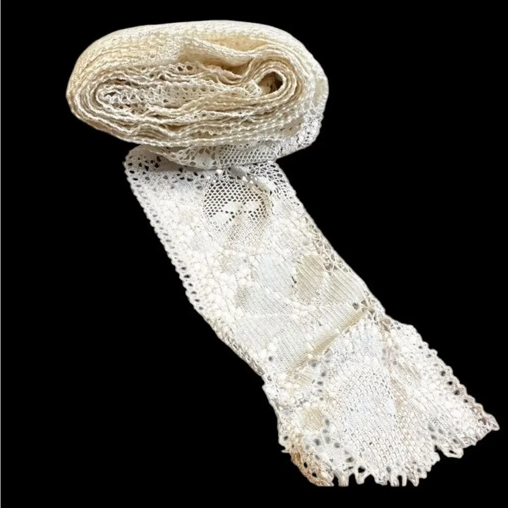 Vintage ivory cream lace 3” trim x 3 yards.